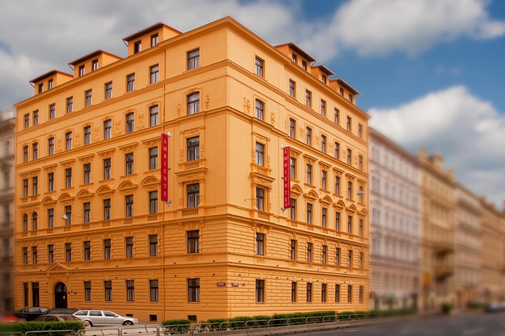 Hotel Ambiance Praha Bagian luar foto