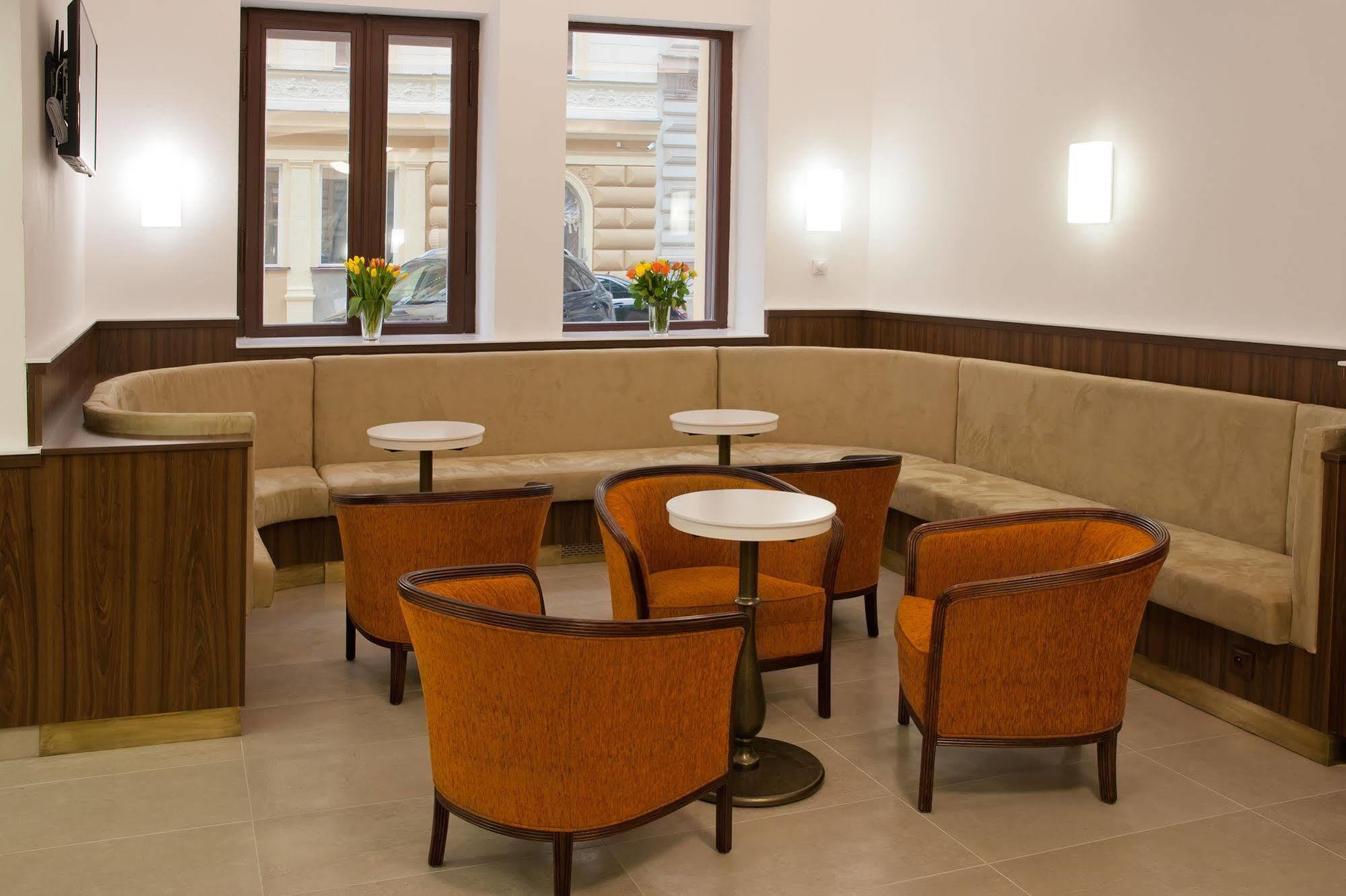 Hotel Ambiance Praha Bagian luar foto