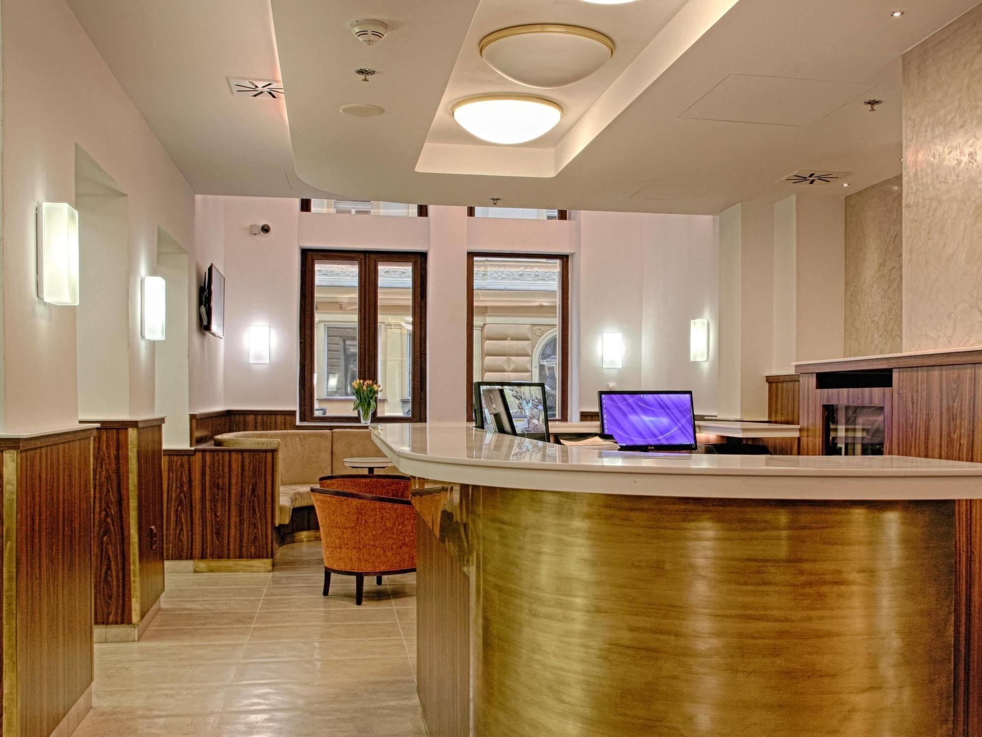 Hotel Ambiance Praha Bagian luar foto